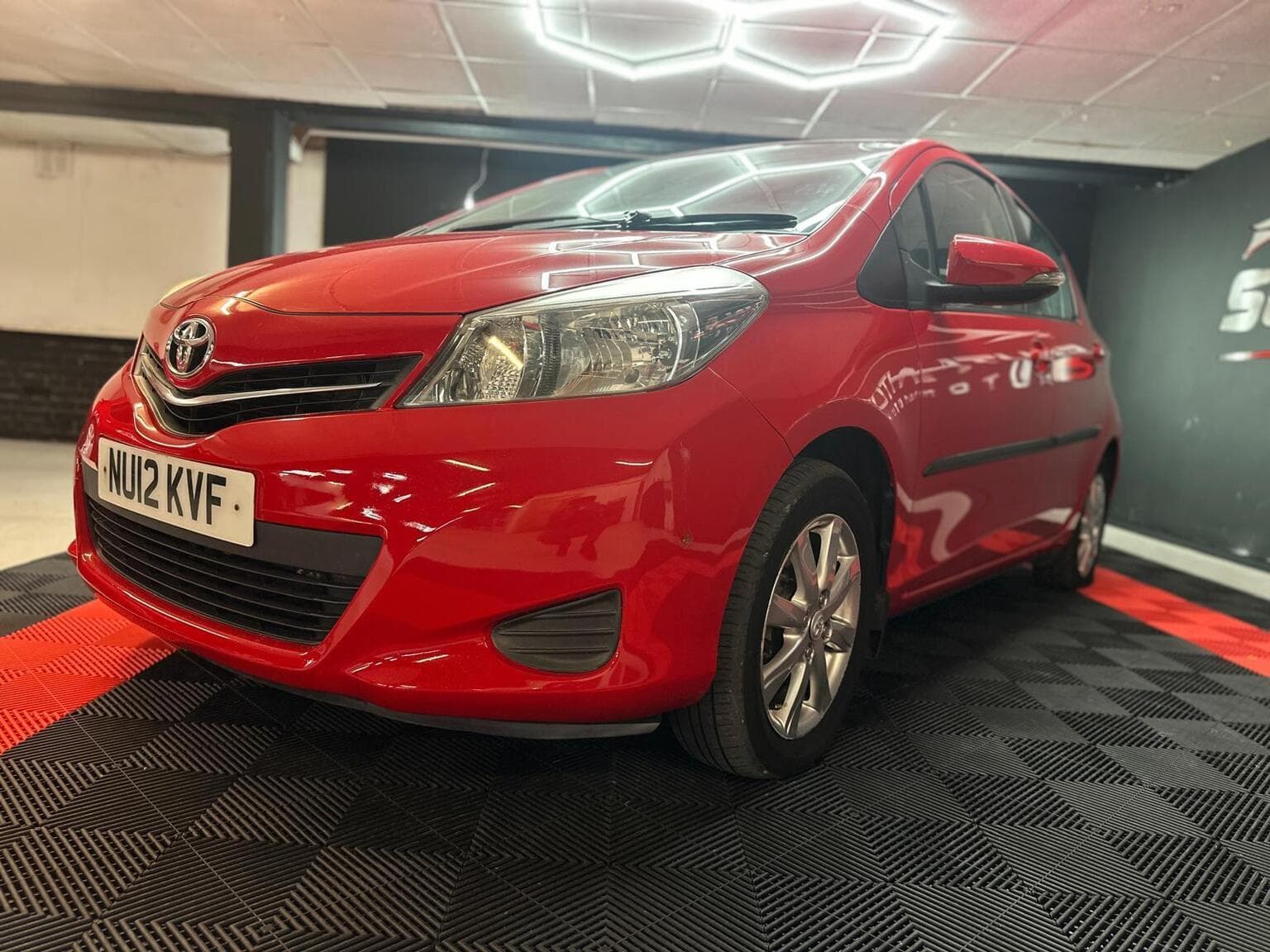 Toyota Yaris 1.4 D-4D TR Euro 5 5dr — photo 14