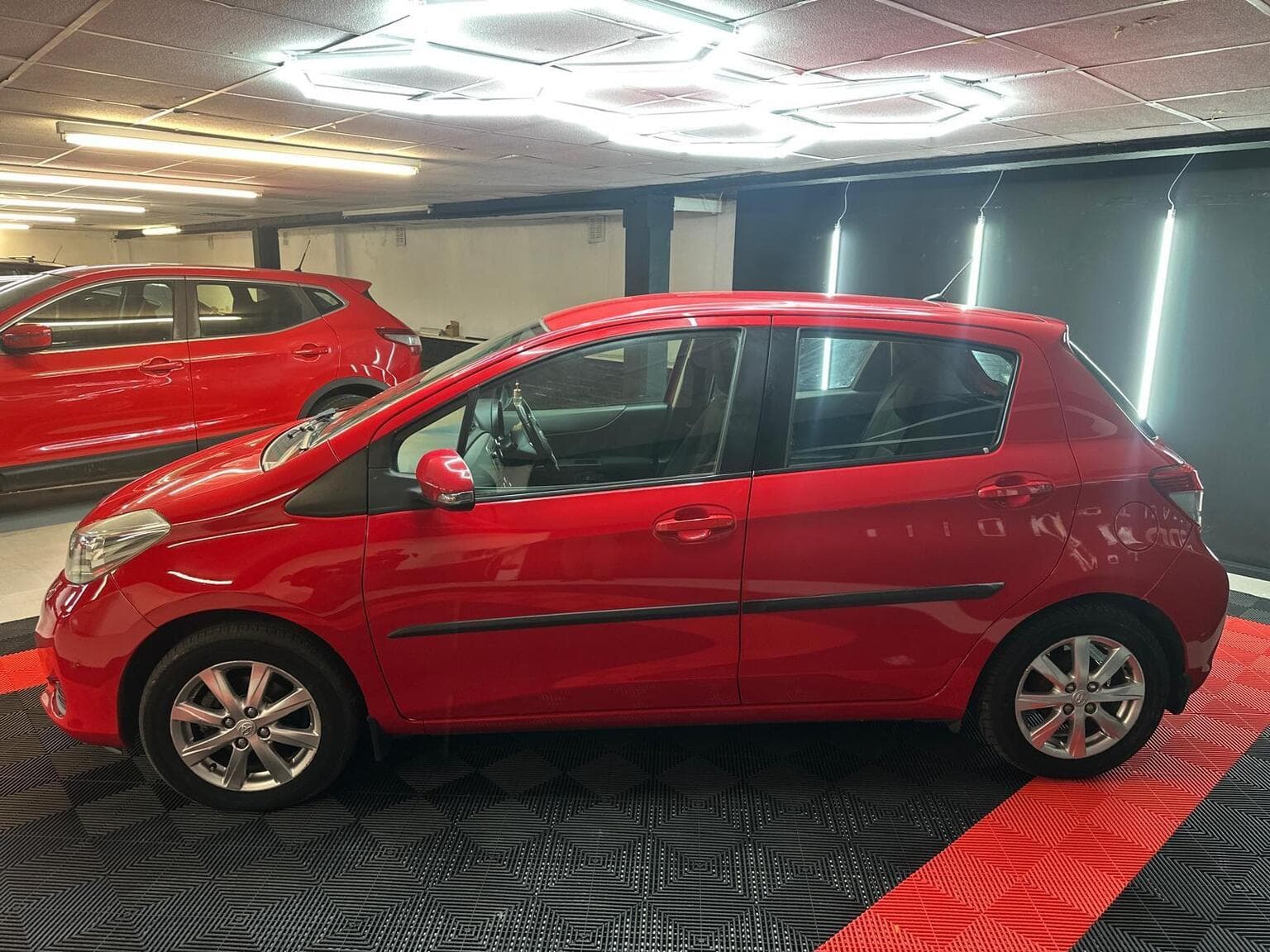 Toyota Yaris 1.4 D-4D TR Euro 5 5dr — photo 19