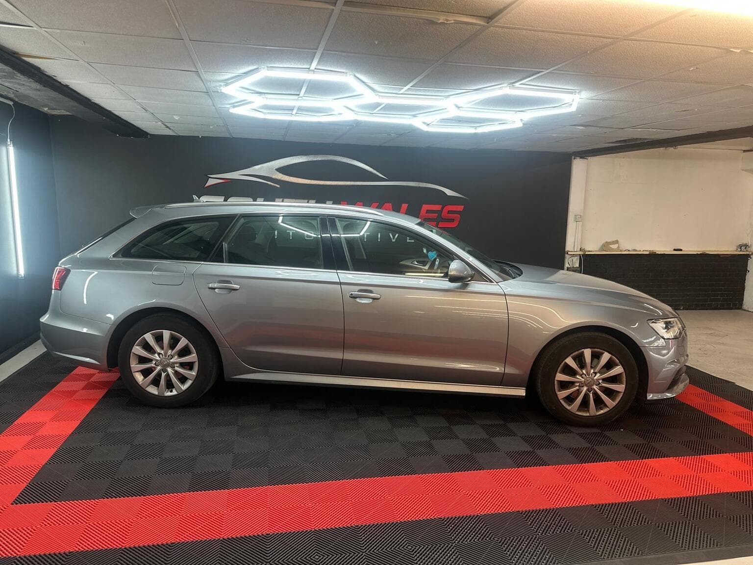 Audi A6 Avant 2.0 TDI ultra SE Executive Euro 6 (s/s) 5dr — photo 12