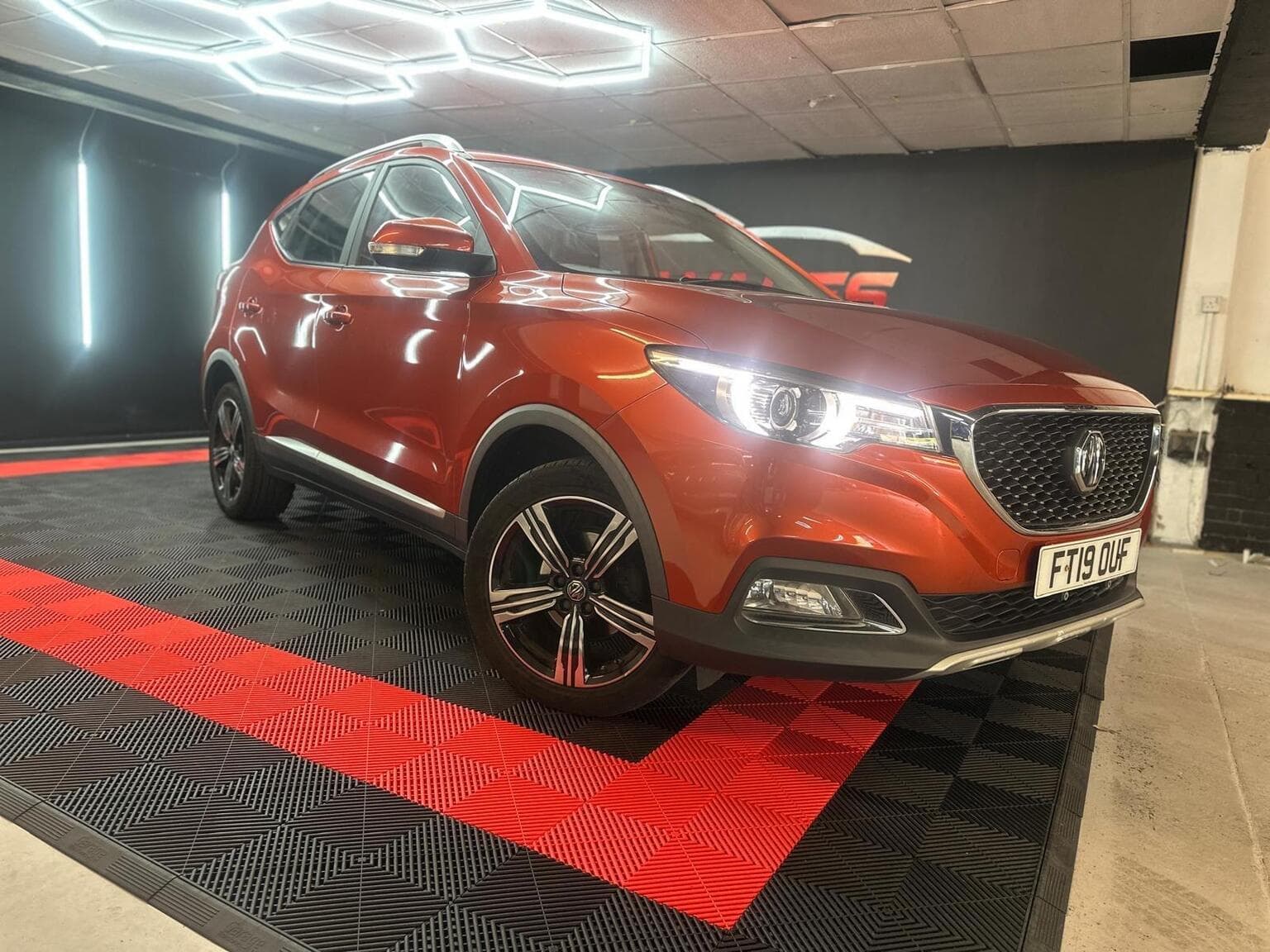MG ZS 1.0 T-GDI Exclusive Auto Euro 6 5dr — photo 5