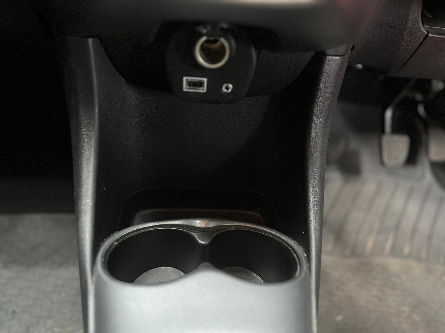 Toyota AYGO 1.0 VVT-i x-press Euro 6 5dr — photo 11