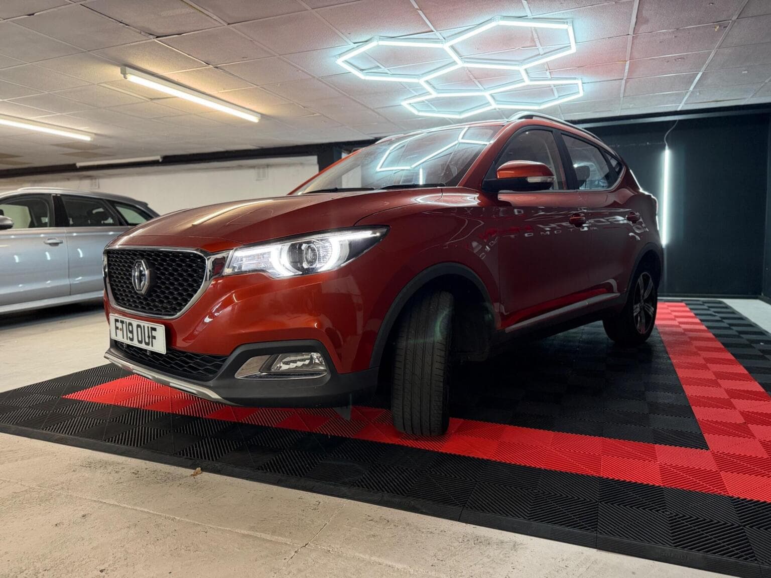 MG ZS 1.0 T-GDI Exclusive Auto Euro 6 5dr — photo 10