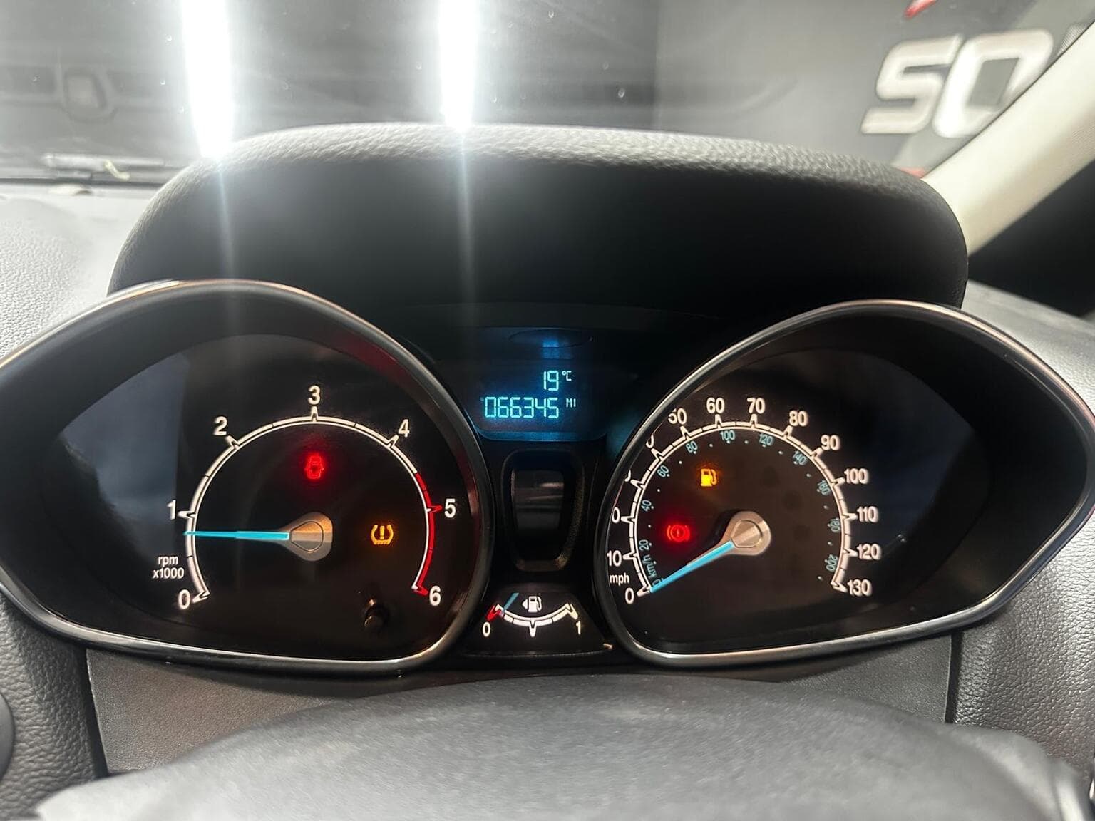 Ford B-Max 1.6 TDCi Titanium Euro 5 5dr — photo 17