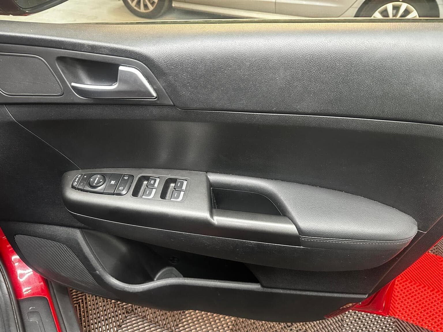 Kia Sportage 1.6 T-GDi 2 AWD Euro 6 (s/s) 5dr — photo 24