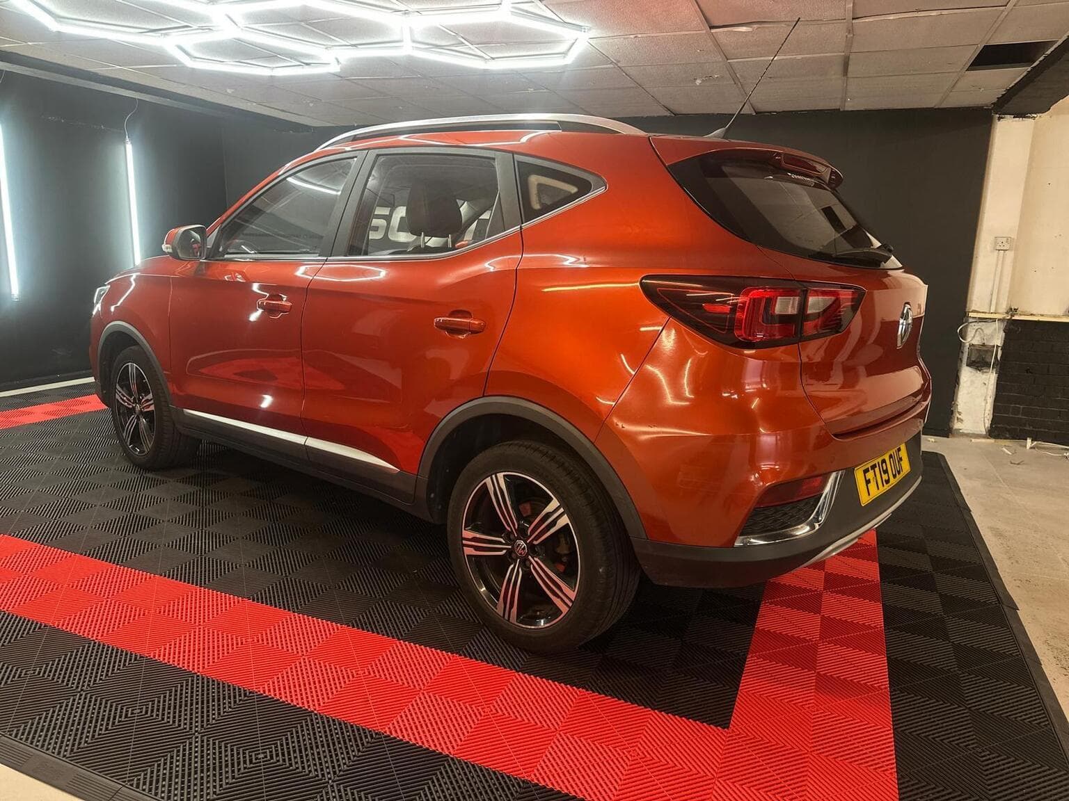 MG ZS 1.0 T-GDI Exclusive Auto Euro 6 5dr — photo 6