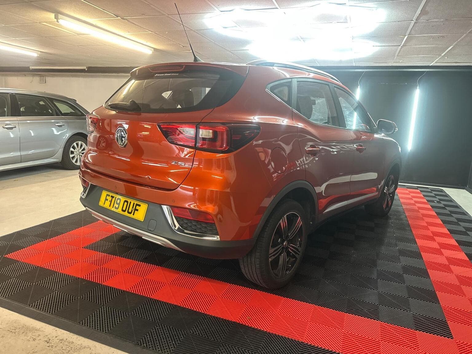 MG ZS 1.0 T-GDI Exclusive Auto Euro 6 5dr — photo 19
