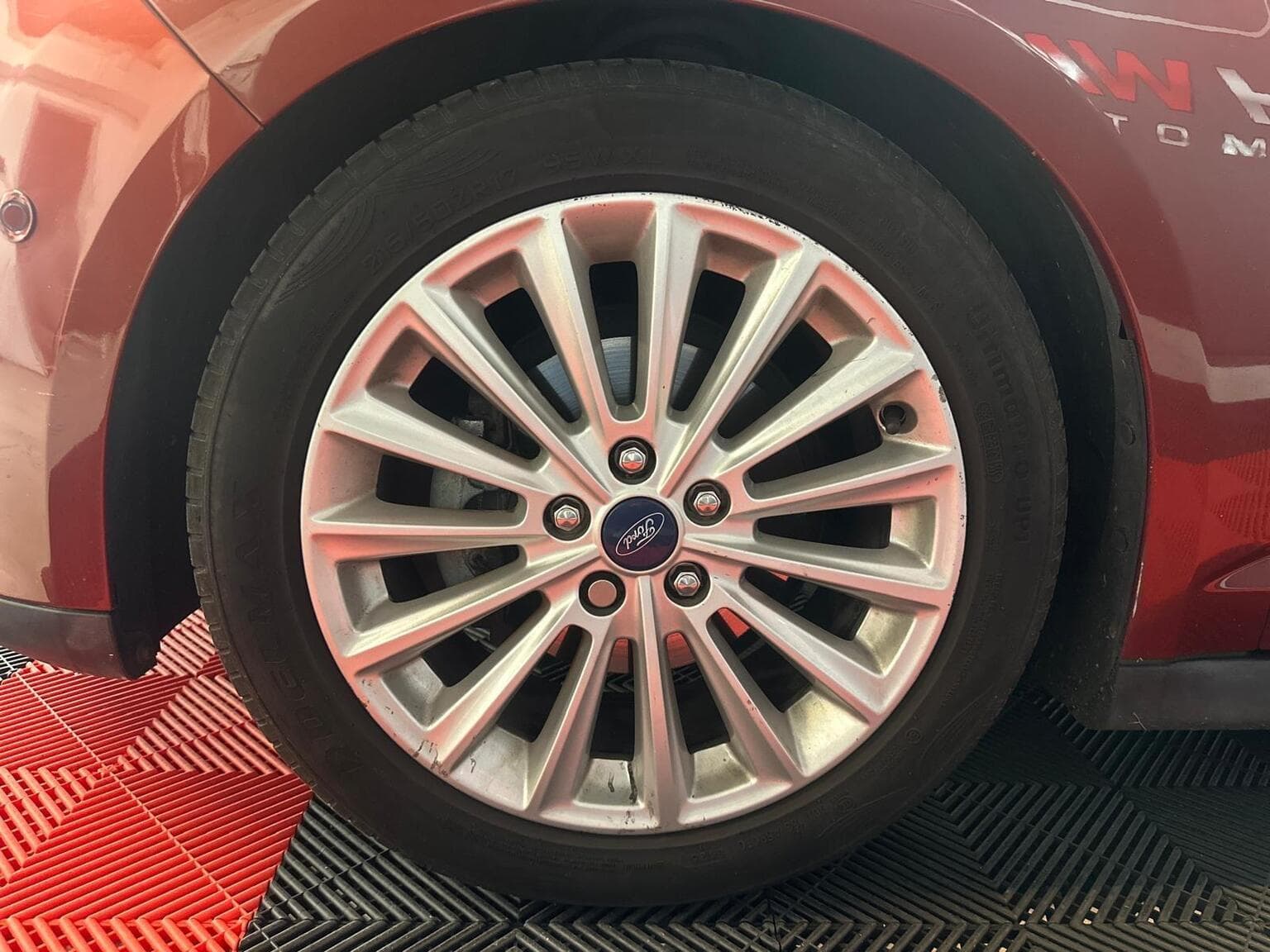 Ford C-Max 1.0T EcoBoost Titanium Euro 6 (s/s) 5dr (Nav) — photo 21