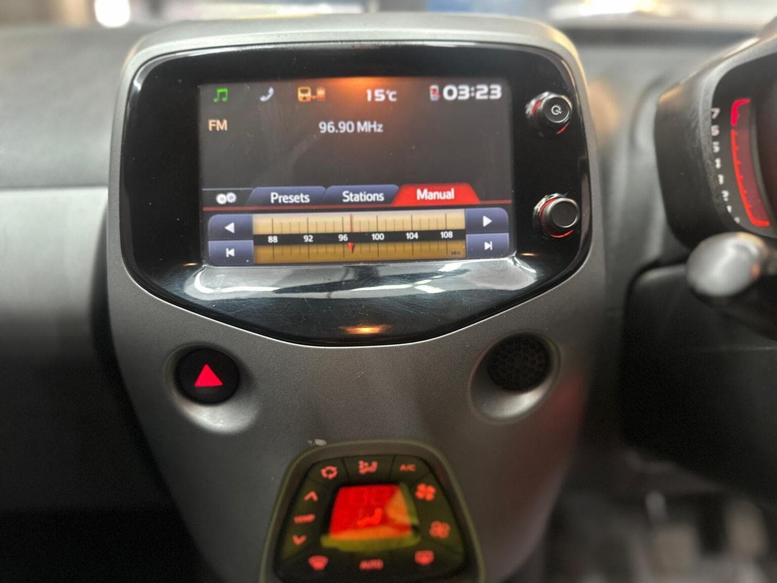 Toyota AYGO 1.0 VVT-i x-press Euro 6 5dr — photo 18