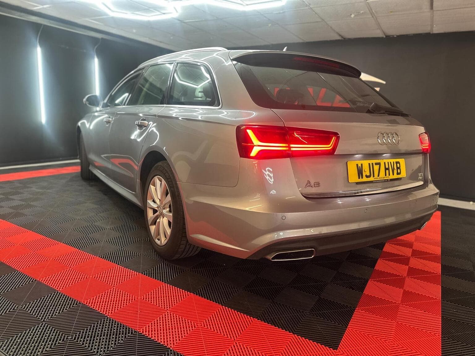 Audi A6 Avant 2.0 TDI ultra SE Executive Euro 6 (s/s) 5dr — photo 1