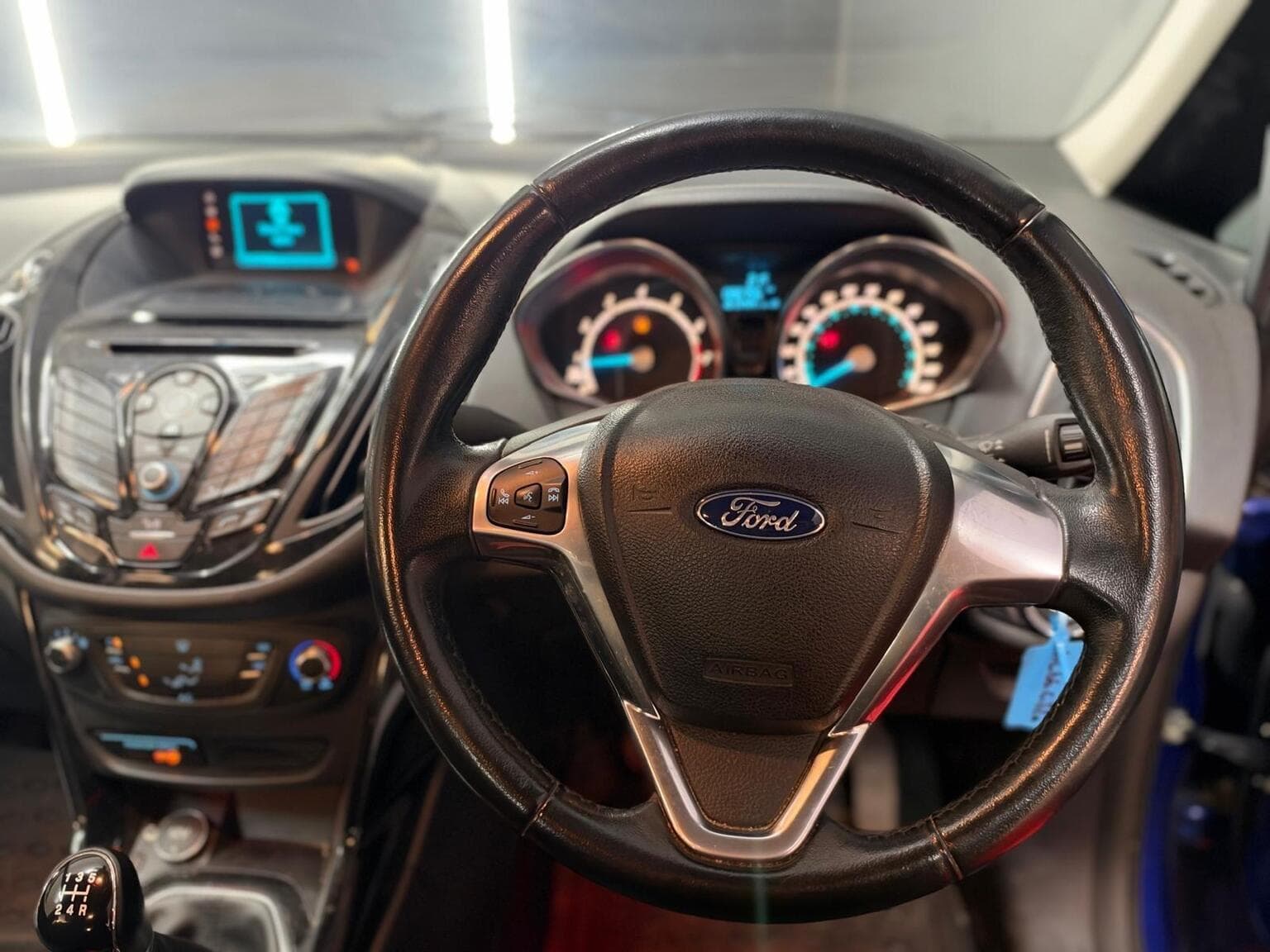 Ford B-Max 1.0T EcoBoost Zetec Euro 5 5dr — photo 25