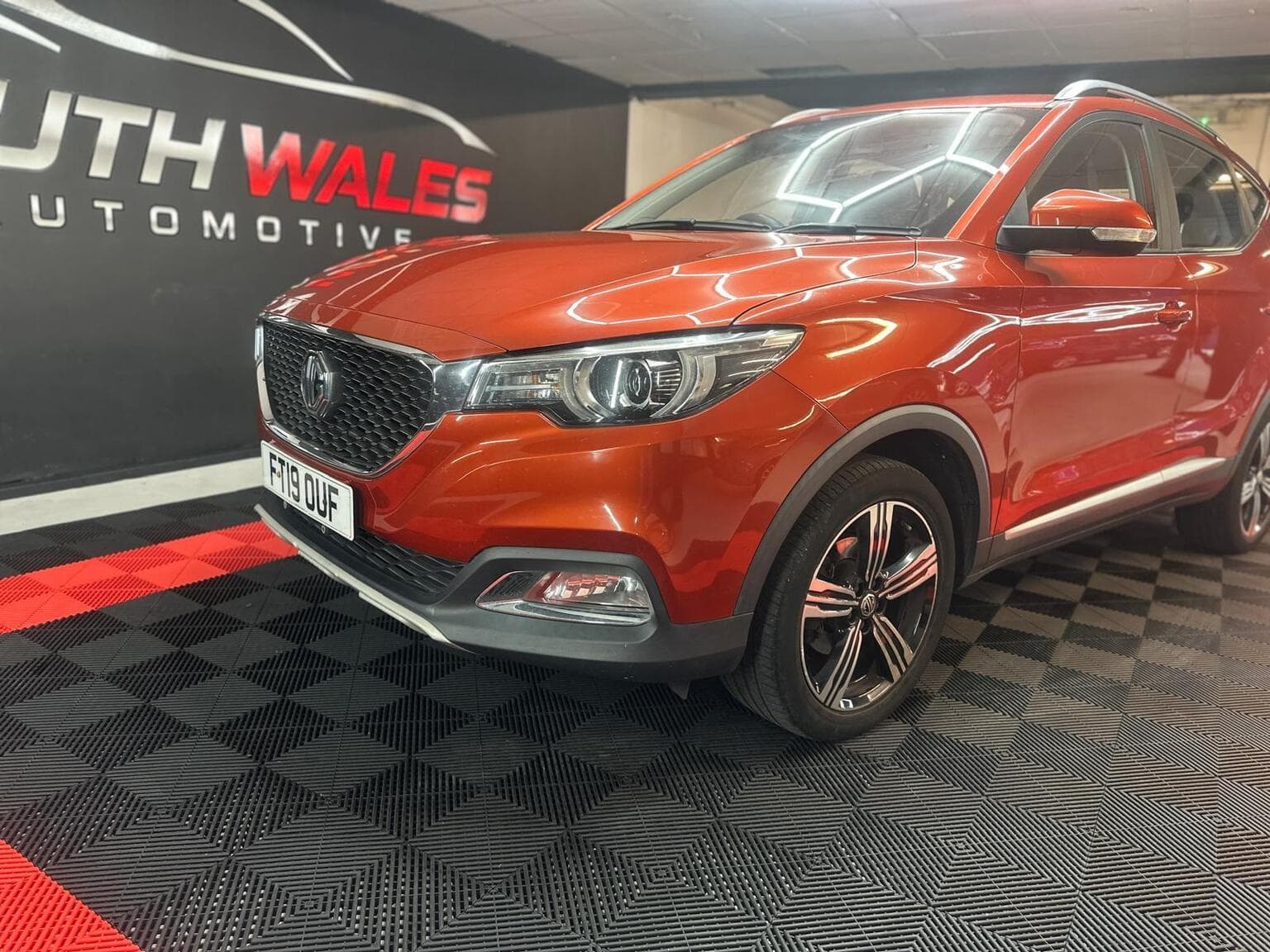 MG ZS 1.0 T-GDI Exclusive Auto Euro 6 5dr — photo 4