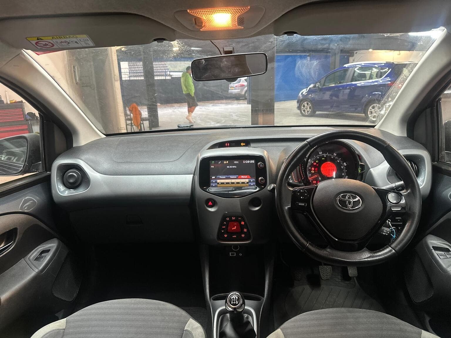 Toyota AYGO 1.0 VVT-i x-press Euro 6 5dr — photo 7
