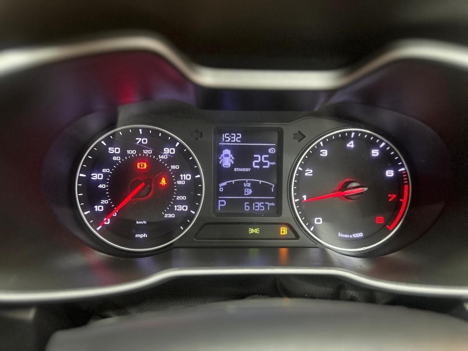 MG ZS 1.0 T-GDI Exclusive Auto Euro 6 5dr — photo 36