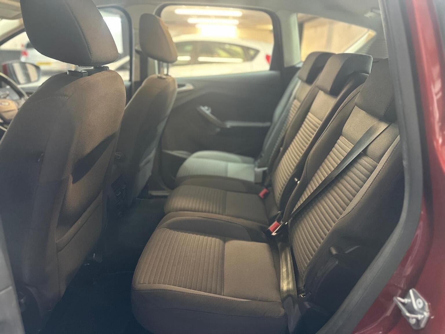 Ford C-Max 1.0T EcoBoost Titanium Euro 6 (s/s) 5dr (Nav) — photo 15