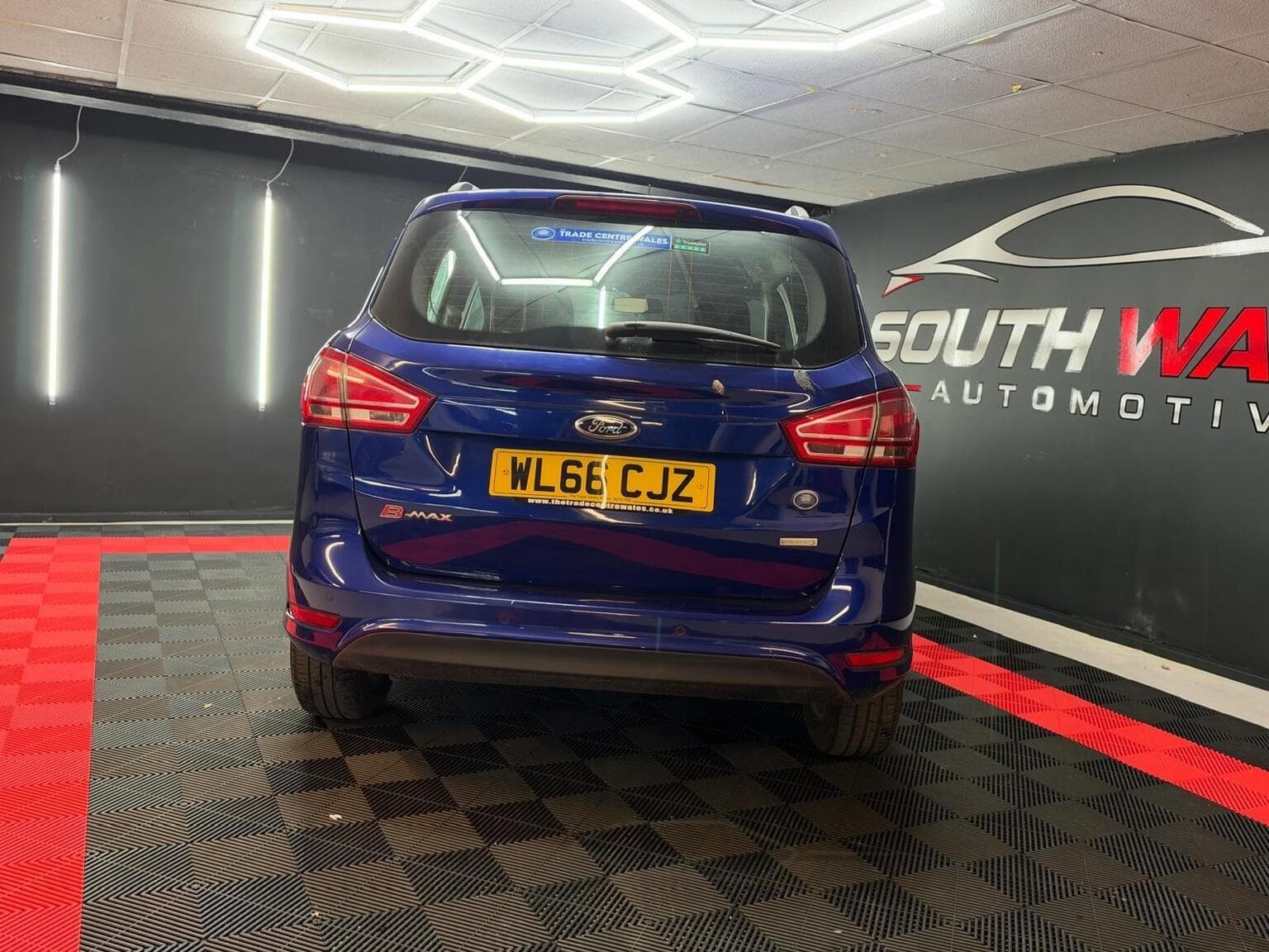 Ford B-Max 1.0T EcoBoost Zetec Euro 5 5dr — photo 13