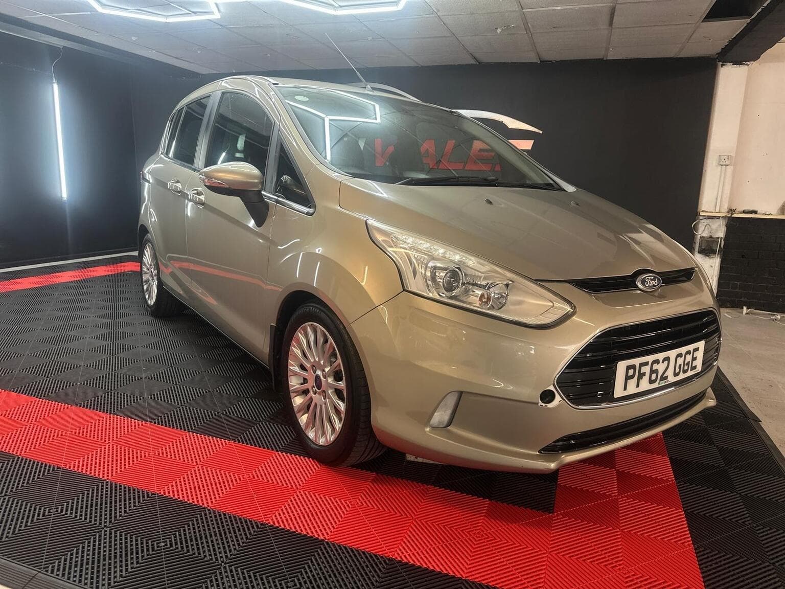 Ford B-Max 1.6 TDCi Titanium Euro 5 5dr